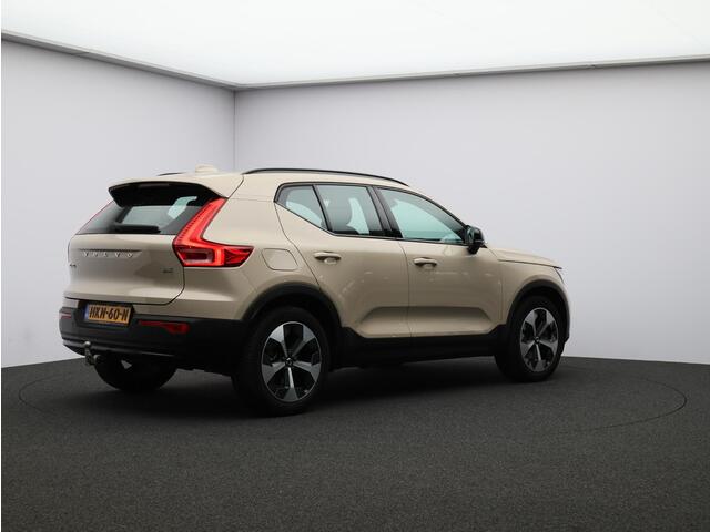 Volvo XC40 2.0 B4 Plus Dark Mild hybrid, Automaat, Trekhaak, Harman Kardon, Elektr. bed. stoelen, Stoel+stuur+voorruitverwarming