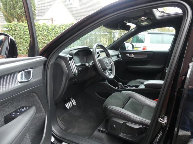 Volvo XC40 1.5 T2 R-Design / Panoramadak / Carplay