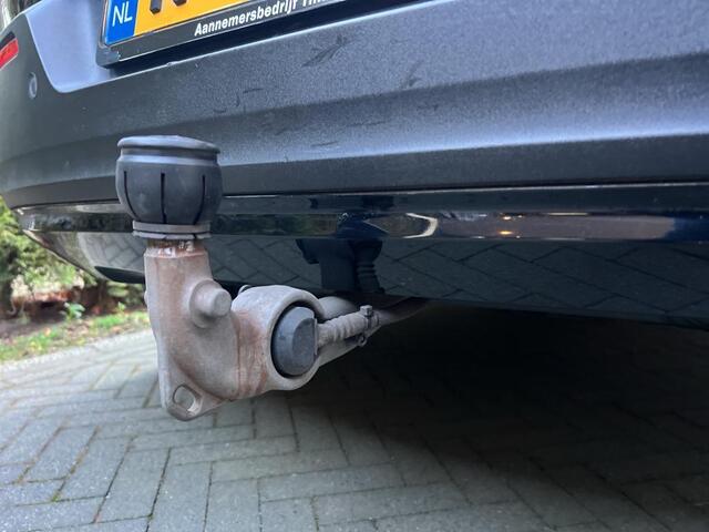 Volvo XC40 Recharge P8 AWD R-Design NL-AUTO | TREKHAAK | GOOGLE NAVI