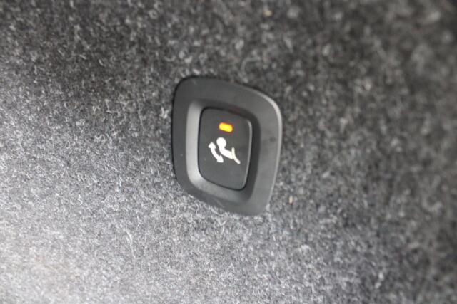 Volvo XC40 T4 Recharge Inscription | 360 camera | H&K Audio | Schuif/kantel dak | Stoel/stuur verwarming | BLIS |