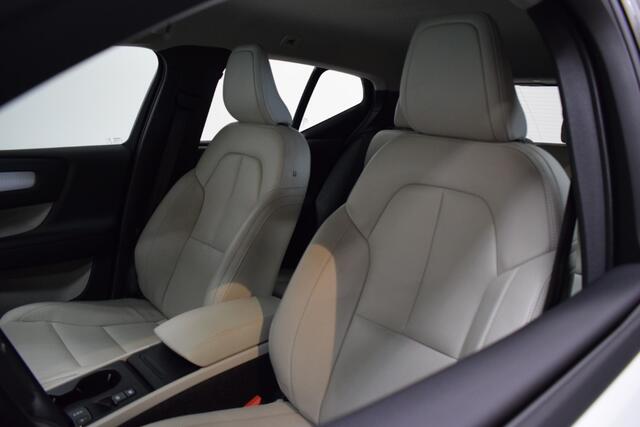 Volvo XC40 2.0 T4 190pk AUT8 Momentum Trekhaak 1800kg/ Leer/ Stoelverw./ Camera/ Adapt. Cruise