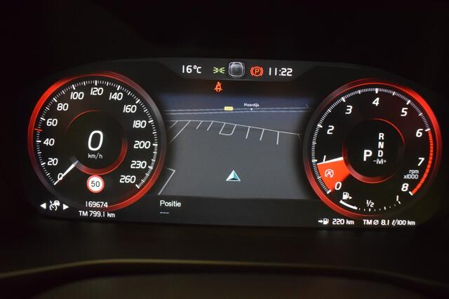 Volvo XC40 2.0 T4 190pk AUT8 Momentum Trekhaak 1800kg/ Leer/ Stoelverw./ Camera/ Adapt. Cruise