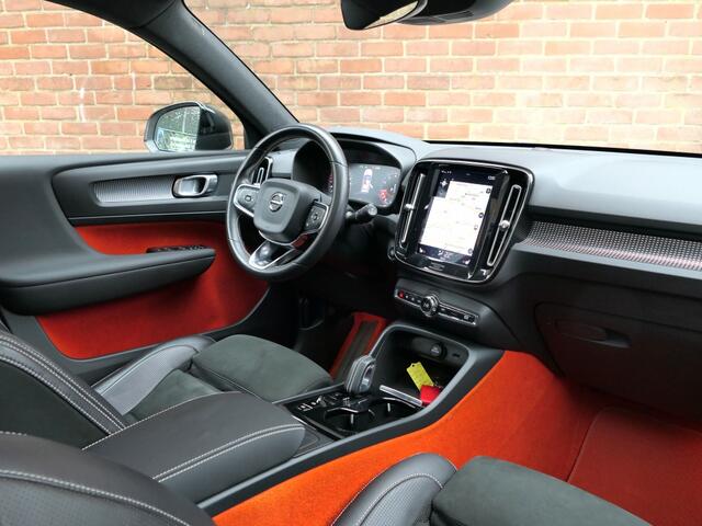Volvo XC40 2.0 T4 R-Design 12MND garantie Panoramadak / Parkeer camera / st