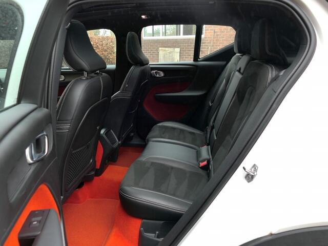 Volvo XC40 2.0 T4 R-Design 12MND garantie Panoramadak / Parkeer camera / st