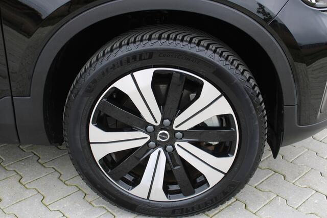 Volvo XC40 Recharge Core 70 kWh | Incl. 12 maanden garantie | SOH 92% | Cruise control | Climate control | Apple CarPlay | Achteruitrij camera | LED koplampen | LM 19'' | Parkeersensoren | Dealer onderhouden |