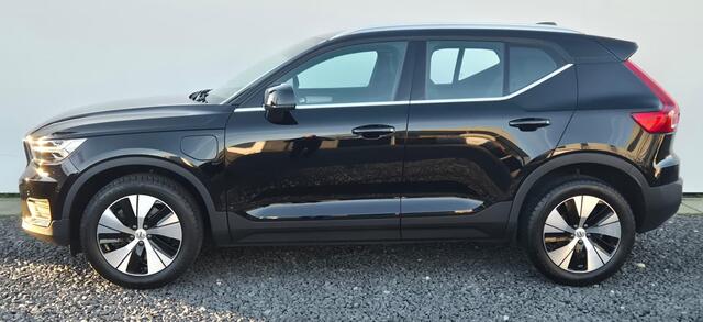 Volvo XC40 1.5 T4 Recharge Inscription Expression Park Assist Pack - Climate Pack - Navigation Pack - Camera achter - 1800 KG Trekgewicht.