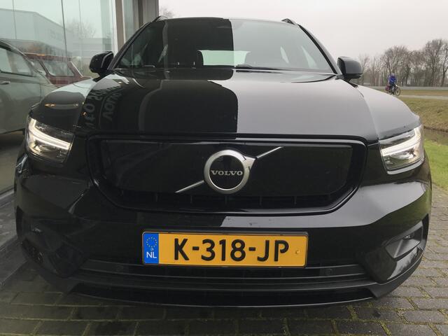 Volvo XC40 Recharge P8 AWD R-Design | Rijklaar incl 12 mnd Bovag | SoH 94% Parkeersensoren Roofrails BLIS Keyless + sensor