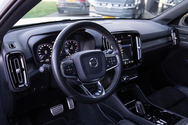 Volvo XC40 2.0 T4 AWD Inscription , Panoramadak, Trekhaak, Harman/Kardon,