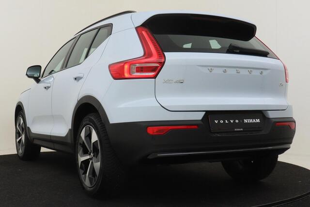 Volvo XC40 B4 (M-HYBRID) PLUS DARK -CAMERA|ADAP.CRUISE|VERW.VOORRUIT|TREKHAAK|HARMAN/KARDON|19"