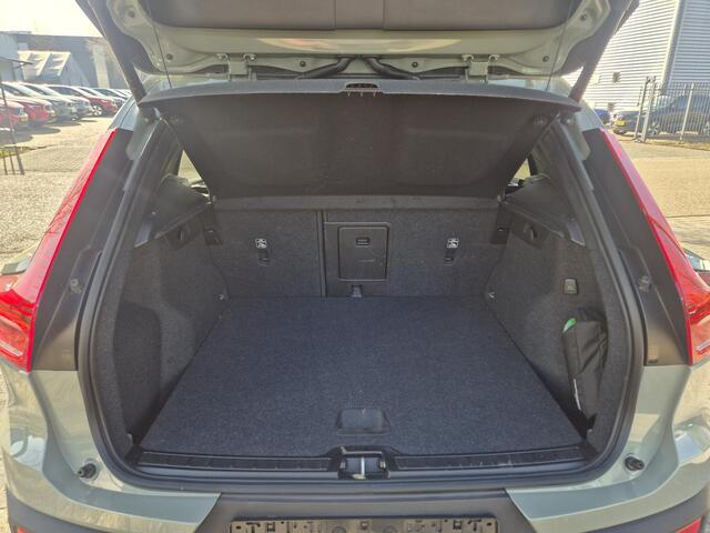 Volvo XC40 1.5 T4 Plug-in hybrid Ultimate Dark Panodak/HarmanKardon/Carplay etc.
