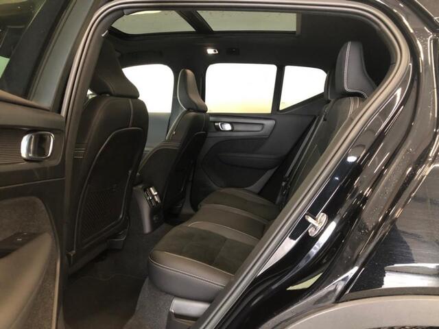 Volvo XC40 1.5 T5 Plug-in hybrid Ultimate Bright | Panoramadak | Adaptieve Cruise Control | Stoel en Stuurverwarming | Donker Glas | Harman Kardon |