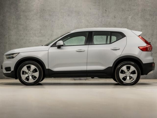Volvo XC40 1.5 T2 Momentum Sport Automaat (APPLE CARPLAY, GROOT NAVI, STUUR/STOELVERWARMING, CAMERA, SPORTSTOELEN, KEYLESS, ELEK ACHTERKLEP, NIEUWSTAAT)
