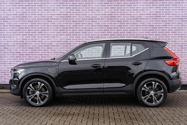 Volvo XC40 1.5 T4 Recharge Inscription | Schuif-/ Kanteldak | Elektrische stoelverstelling | Stoel- / Stuurverwarming | Adaptive Cruise | Camera | Keyless Entry | Volvo On Call |