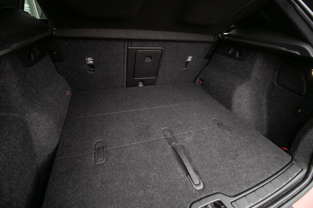 Volvo XC40 Recharge Plus | SOH 91% | Elektr. Trekhaak | Warmtepomp | Keyless