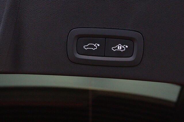 Volvo XC40 1.5 T4 Plug-in Hybrid Plus Bright | NAVI | CLIMA | CAMERA + PDC | ADAP CRUISE | LANE-ASSIST |