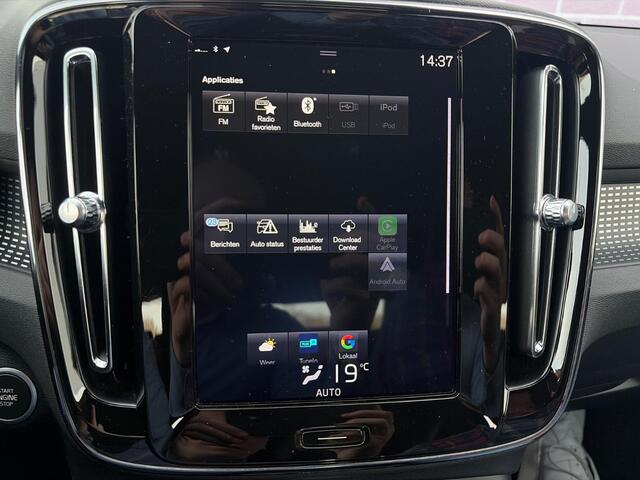 Volvo XC40 1.5 T5 Twin Engine R-Design | Trekhaak | Adaptieve Cruise Control | Power Seats | Parkeer Camera | BLIS | CarPlay | Memory |