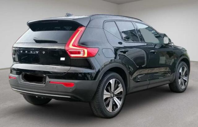 Volvo XC40 Plug-in Hybrid T4 Plus Dark | Facelift | Harman Kardon audio | Stoel- en stuurverwarming | Elektrische stoelverstelling | Navigatie | Cruise control | Apple Carplay / Android Auto | Getint glas | 19 inch velgen |