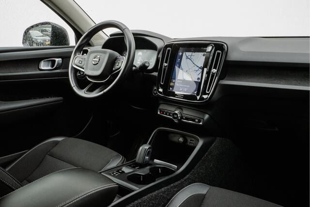 Volvo XC40 1.5 T5 262pk Twin Engine Momentum Pro Trekhaak/ Stoelverwarming/ Adapt. cruise/ Blindspot/ Carplay