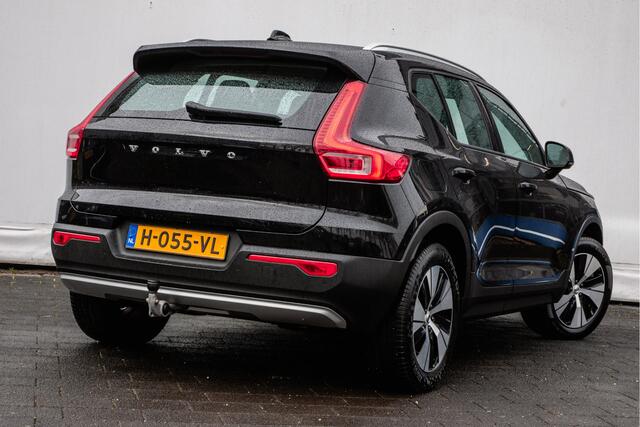 Volvo XC40 1.5 T5 262pk Twin Engine Momentum Pro Trekhaak/ Stoelverwarming/ Adapt. cruise/ Blindspot/ Carplay