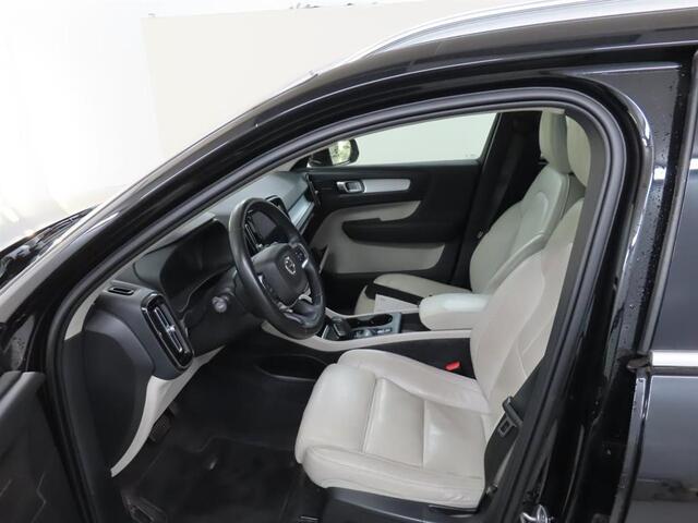 Volvo XC40 1.5 T5 PHEV Pro Pano.dak Leer Trekhaak Carplay stoel/Stuurverw. Recharge