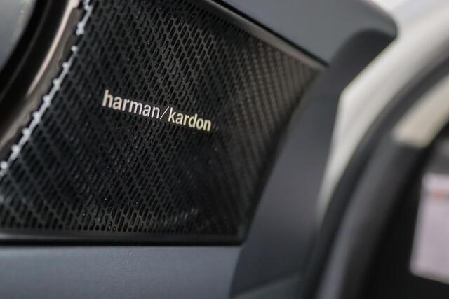 Volvo XC40 1.5 T5 Twin Engine Inscription Volleder, H&K, Apple CarPlay/Android Auto