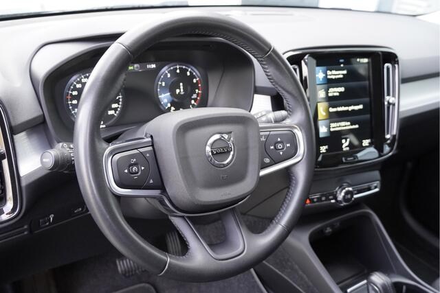 Volvo XC40 1.5 T3 Automaat! Business Pro BJ2020 Lmv 18" | Led V+A | Pdc | Keyless entry | Elek. trekhaak | Elek. achterklep | Achteruitrijcamera | App-Connect | Navi | Virtual cockpit | Climate control | Cruise control | Extra getint glas
