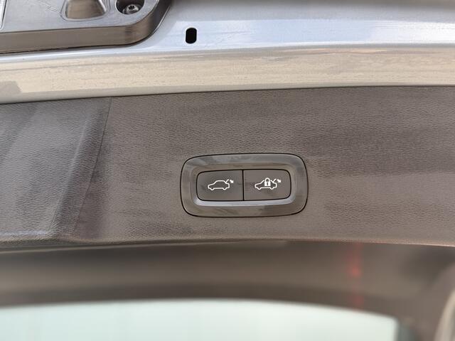 Volvo XC40 1.5 T4 Plug-in hybrid Plus Bright Climate | Leder | Camera