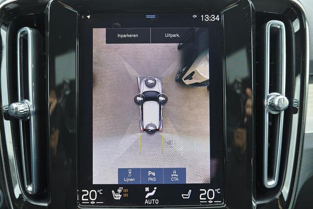 Volvo XC40 T4 Recharge Plus Bright - IntelliSafe Assist & Surround - 360º Camera - Harman/Kardon audio - Verwarmde voorstoelen & stuur - Parkeersensoren voor & achter - Elektr. bedienb. voorstoelen met geheugen links - Draadloze tel. lader - Extra getint glas - 18'