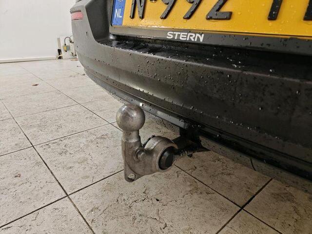 Volvo XC40 1.5 T5 Recharge R-Design | Harman/Kardon | Trekhaak | Standkachel | 360° Camera | Adaptieve cruise | BLIS | Volvo on call | Stoelverwarming V+A | Stuurverwarming | Parkeersensoren V+A |