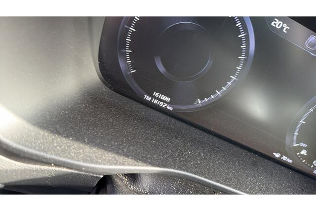 Volvo XC40 2.0 T5 AWD 184kW/250pk Aut8 Intro Edition PANORAMADAK + HARMAN/KARDON + ADAPT.CRUISE + 360 CAMERA + PILOT ASSIST + LEER + EL.STOELEN + STOEL-&STUURVERWARMING + EL.TREKHAAK + BLIS + PD-GLASS + LANE ASSIST + PARKSENSOREN + 19" LM-VELGEN!!