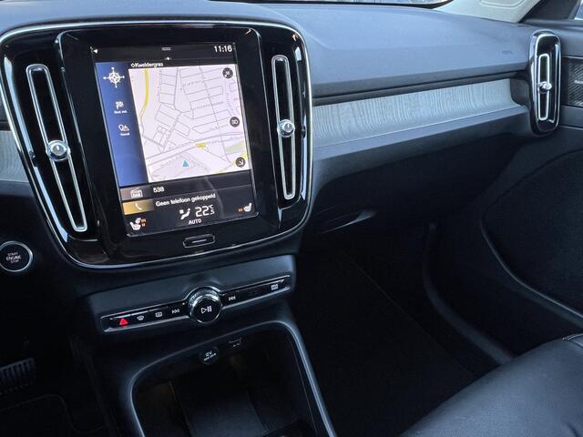 Volvo XC40 2.0 T4 190 pk Inscription Trekhaak Panoramadak Leder 360 Camera ACC Pilot Assist Harman Kardon Audio BLIS DAB Apple Carplay Android Auto Stoelverwarming Scandinavian Line Hoge Zit 8-traps Automaat Super compleet en 1800 kg trekgewicht !