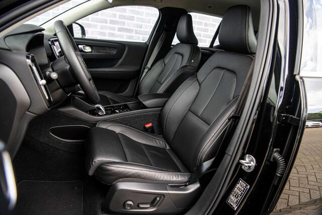 Volvo XC40 Plug-in Hybrid T5 Plus Dark | Adaptieve Cruise Control | Lederen Bekleding | Stoel-/Stuurverwarming | Harman Kardon Audio | Navigatie | Apple Carplay / Android Auto | Voorruitverwarming | BLIS | Getint Glas |