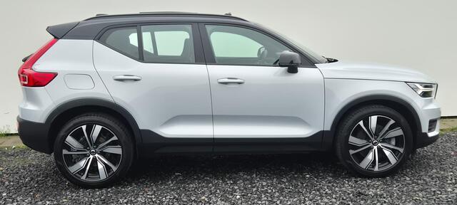 Volvo XC40 1.5 T4 Recharge R-Design Panorama Dak - 20" Wielen - Two Tone - Camera achter - Smartphone lader - Privacy Glass - Climate - MY 2022.