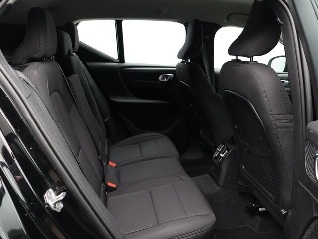 Volvo XC40 1.5 T4 Recharge R-Design Expression / Adaptive Cruise / BLIS / Pilot Assist / Parkeercamera / Keyless / Elektrische Achterklep /