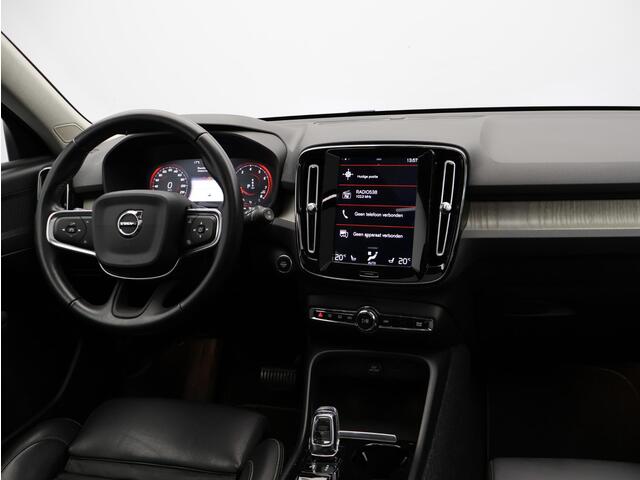 Volvo XC40 2.0 T4 Inscription / Trekhaak / Panoramadak / 360 Camera / Elektrisch Verst. Stoelen / Adaptive Cruise / Lederen Bekleding / BLIS / Keyless /