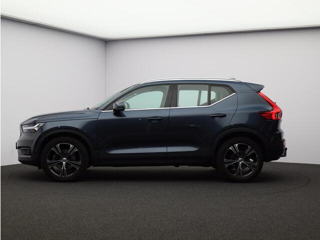 Volvo XC40 2.0 T4 Inscription / Trekhaak / Panoramadak / 360 Camera / Elektrisch Verst. Stoelen / Adaptive Cruise / Lederen Bekleding / BLIS / Keyless /