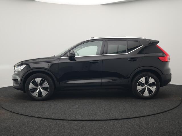 Volvo XC40 T4 Recharge Inscription PHEV 211pk Dealer O.H | Trekhaak Af Fabriek | Panodak | Harman / Kardon | Camera | Sportstoelen Memory & Verwarmd | Cruise Control | Keyless | Apple Carplay | Verwarmd Stuur | Navigatie | Virtual | DAB | 18"L.M | Plug In Hybrid |