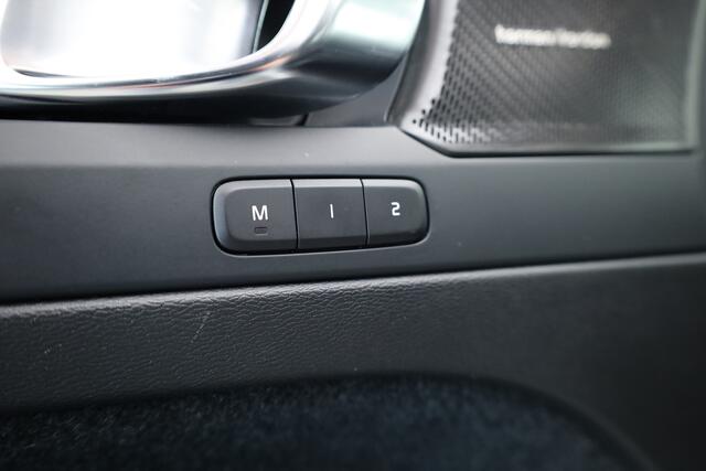 Volvo XC40 1.5 T5 Plug-in hybrid Ultimate Dark | SOH 91.1% | Pano | Harman Kardon | Adapt. Cruise | 360cam | Keyless | Stoel- Stuurverw