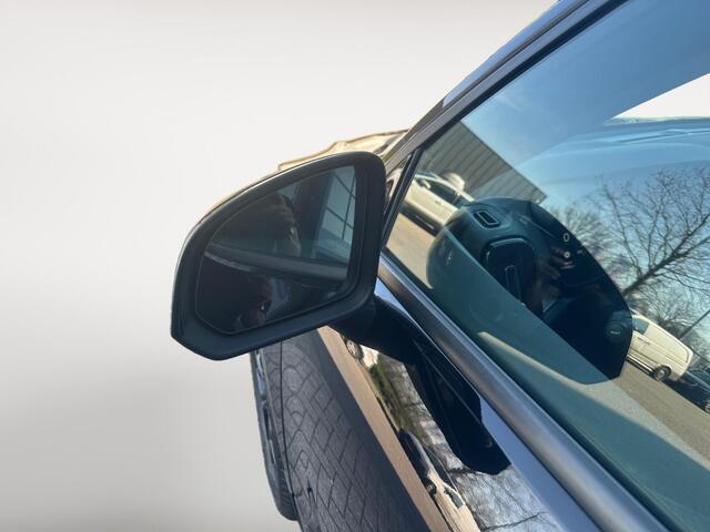 Volvo XC40 1.5 T3 Momentum | NAVI | STOEL-STUURVERWAMING | CARPLAY| 12 MAANDEN GARANTIE |