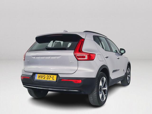 Volvo XC40 B4 Plus Dark | Parkeercamera | Harman Kardon | Stoel- en Stuurverwarming | Trekhaak