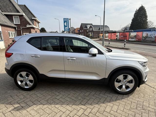 Volvo XC40 2.0 T4