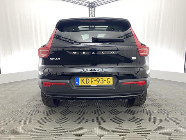Volvo XC40 1.5 T5 Recharge Ultimate Dark | Pano dak | 360 Camera | Blis | Leer | Sportstoelen | El. achterklep