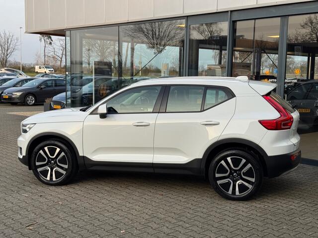 Volvo XC40 1.5 T3 Momentum Pro - camera - navi - elec achterklep