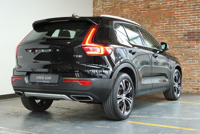 Volvo XC40 T5 Twin Engine Inscription | Stoelverwarming | Parkeersensoren voor + achter | Parkeercamera | Volvo on Call | Navigatie | Lederen bekleding | 1ste Eigenaar | Dealeronderhouden |