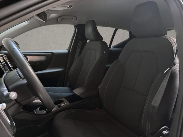 Volvo XC40 1.5 T4 Recharge Inscription 211Pk Automaat (APPLE CARPLAY, GROOT NAVI, CAMERA, GETINT GLAS, SPORTSTOELEN, TREKHAAK, LANE ASSIST, NIEUWSTAAT)