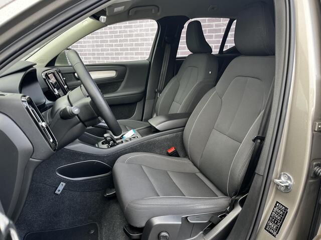 Volvo XC40 1.5 T4 Recharge Inscription Expression | Adaptieve cruise control | Standkachel | Parkeer sensoren voor en achter | Stoel/stuur verwarming | Parkeer camera |