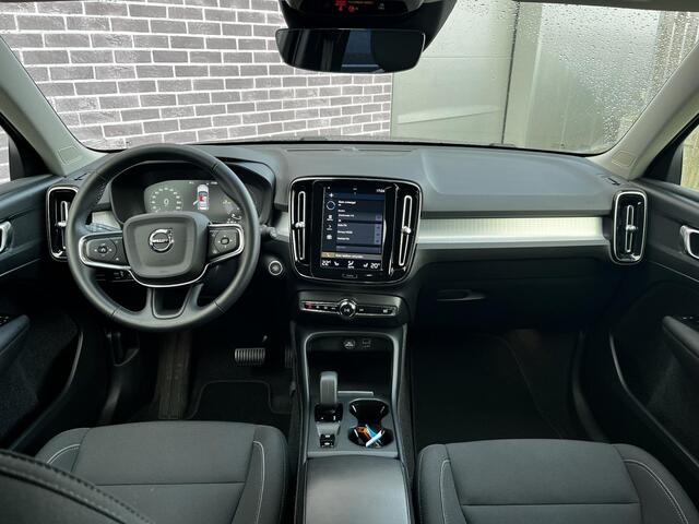 Volvo XC40 1.5 T4 Recharge Inscription Expression | Adaptieve cruise control | Standkachel | Parkeer sensoren voor en achter | Stoel/stuur verwarming | Parkeer camera |