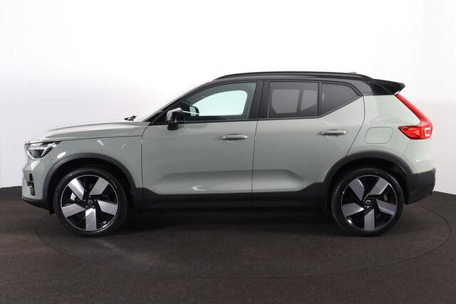 Volvo XC40 Extended Range Ultimate 82 kWh - IntelliSafe Assist & Surround - 360º Camera - Harman/Kardon audio - Verwarmde voorstoelen & stuur - Parkeersensoren voor & achter - Elektr. bedienb. voorstoelen met geheugen links - Draadloze tel. lader - Warmtepomp - Extr