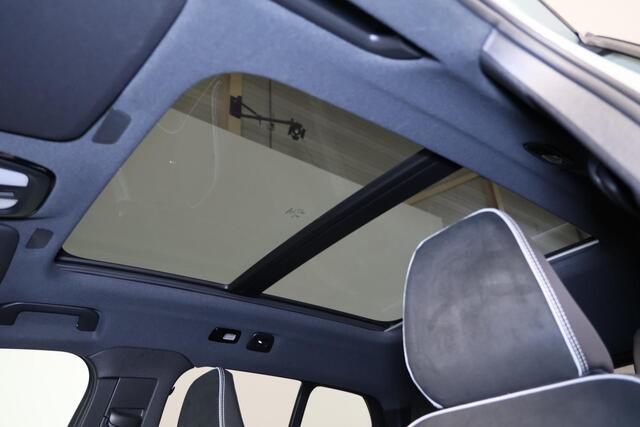 Volvo XC40 Extended Range Ultimate 82 kWh - IntelliSafe Assist & Surround - 360º Camera - Harman/Kardon audio - Verwarmde voorstoelen & stuur - Parkeersensoren voor & achter - Elektr. bedienb. voorstoelen met geheugen links - Draadloze tel. lader - Warmtepomp - Extr