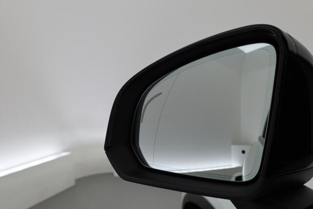 Volvo XC40 Single Motor Plus 69 kWh | Pano | Harman Kardon | 360cam | Apple CarPlay | Adapt. Cruise | Stoel- Stuurverw.